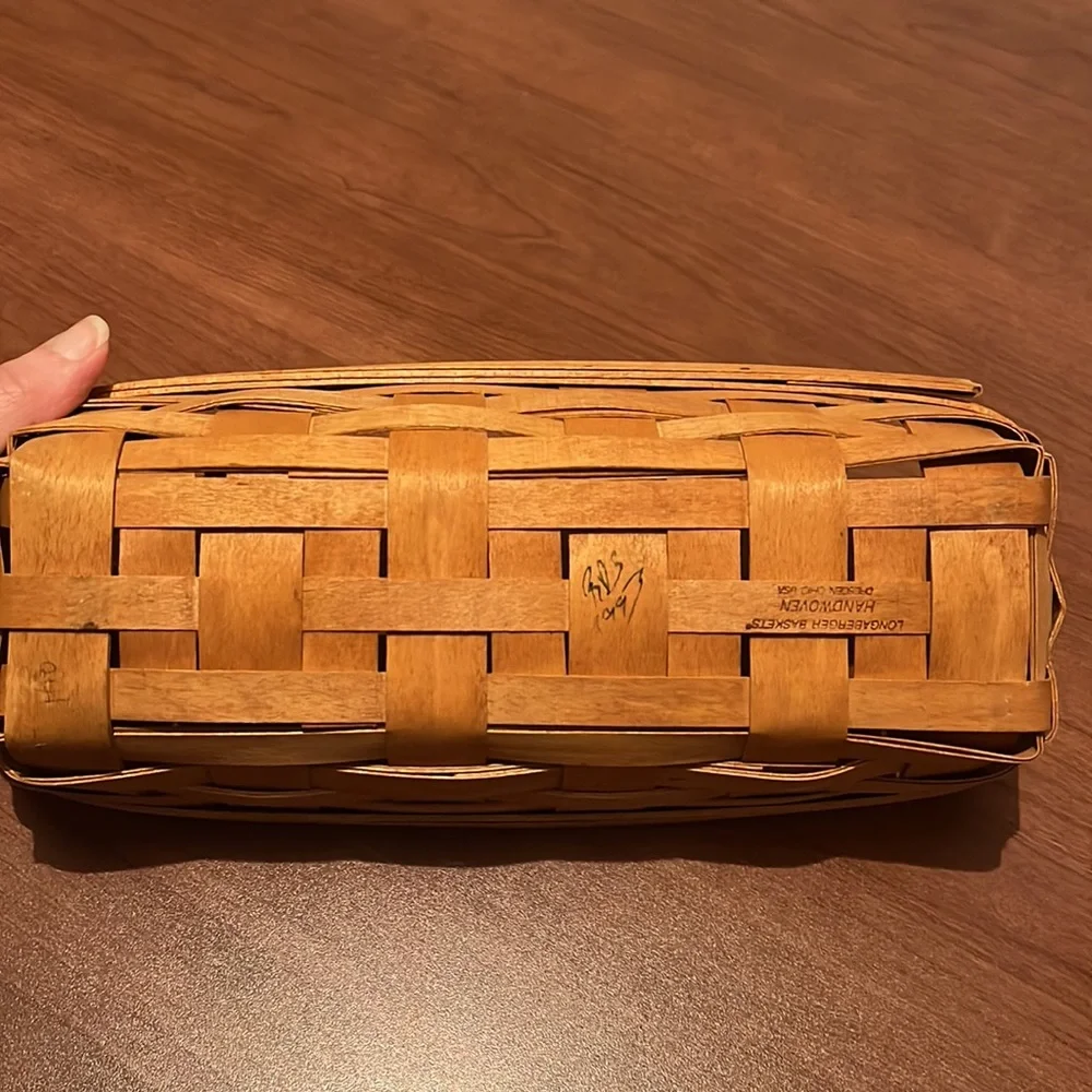 Vintage Longaberger bread basket 1993